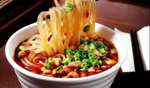 重庆酸辣粉核心技术 酸辣粉调料底料红油配方教程