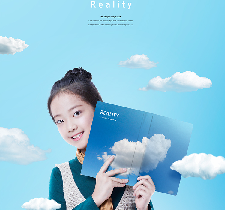 蓝天白云创意儿童学生写真素材