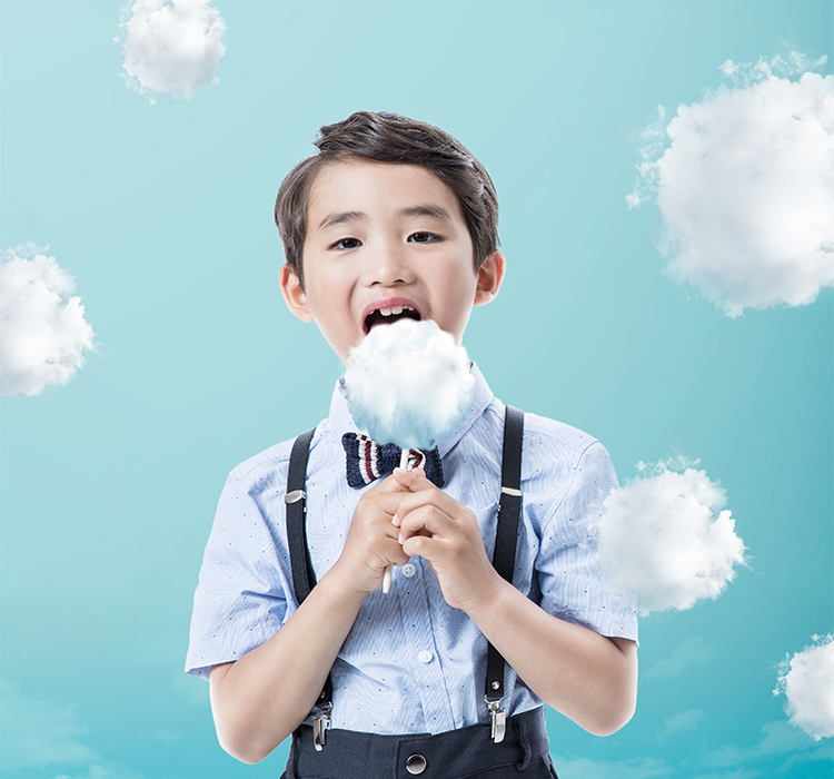 蓝天白云创意儿童学生写真素材